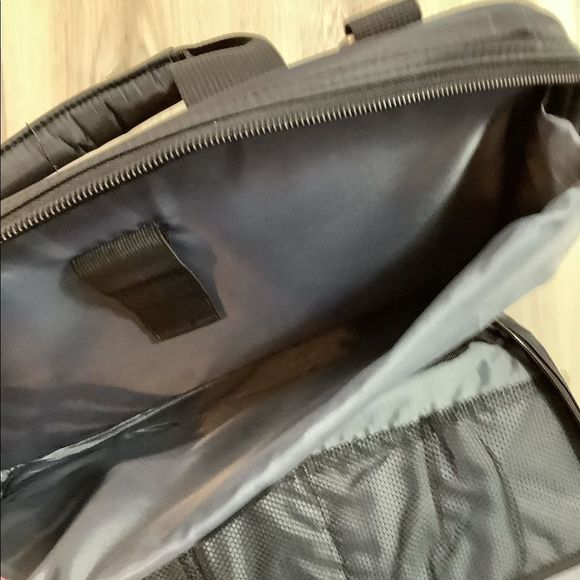 NWOT KENSINGTON BLACK LAPTOP BAG * - Picture 4 of 7